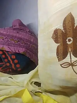 Snapshot of Hut_rotu_cute chatting on February 2026 05:35:02 PM Hut rotu cute online show from February 2026 05:35:02 PM