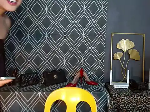 hugesignificant 69 online show from March 2026 04:07:02 AM