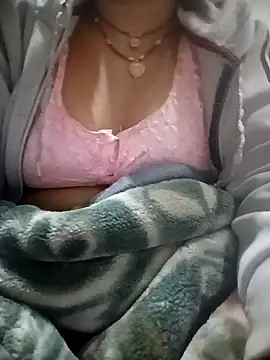 Snapshot of CUTGIRL76 chatting on December 2025 01:46:02 AM CUTGIRL76 online show from December 2025 01:46:02 AM