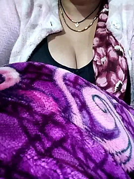 Snapshot of CUTGIRL76 chatting on January 2026 01:54:02 AM CUTGIRL76 online show from January 2026 01:54:02 AM