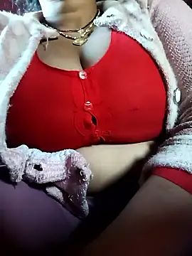 Snapshot of CUTGIRL76 chatting on January 2026 03:54:01 AM CUTGIRL76 online show from January 2026 03:54:01 AM