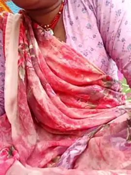 Snapshot of CUTGIRL76 chatting on February 2026 05:48:02 AM CUTGIRL76 online show from February 2026 05:48:02 AM