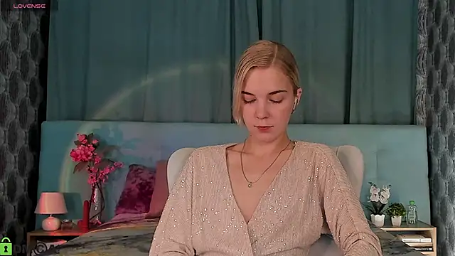 Snapshot of Aurora_Bennet chatting on September 2025 12:14:01 AM Aurora Bennet online show from September 2025 12:14:01 AM