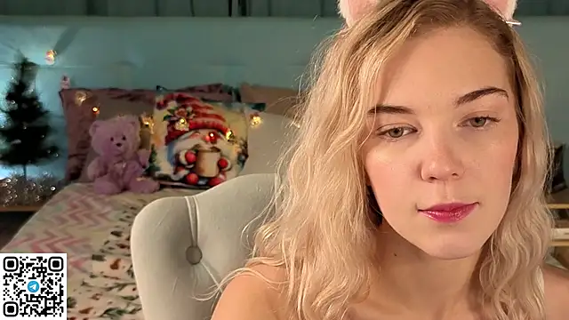 Snapshot of Aurora_Bennet chatting on December 2025 12:59:02 AM Aurora Bennet online show from December 2025 12:59:02 AM