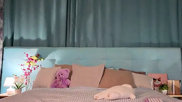 Snapshot of Aurora_Bennet chatting on February 2026 01:02:01 AM Aurora Bennet online show from February 2026 01:02:01 AM