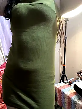 queenbuggi online show from December 2025 11:08:01 AM