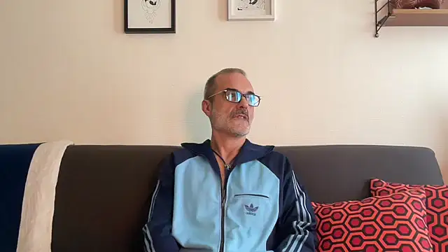 Snapshot of Milkywaymen chatting on October 2025 11:55:02 AM Milkywaymen online show from October 2025 11:55:02 AM