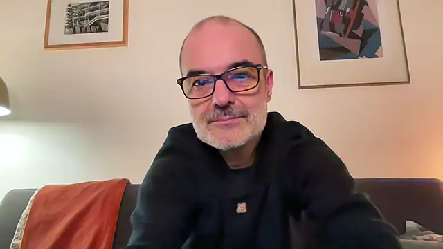 Snapshot of Milkywaymen chatting on January 2026 06:44:02 PM Milkywaymen online show from January 2026 06:44:02 PM