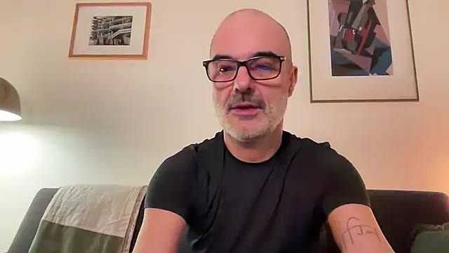 Snapshot of Milkywaymen chatting on February 2026 07:31:01 PM Milkywaymen online show from February 2026 07:31:01 PM