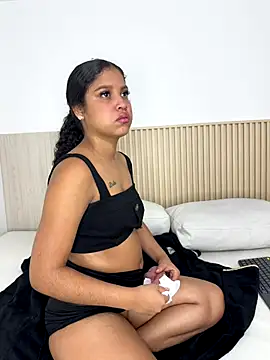 Snapshot of alena_brown_ chatting on October 2025 12:01:02 PM alena brown online show from October 2025 12:01:02 PM