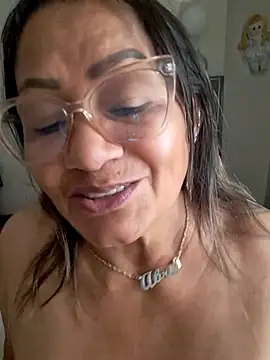 Vickysweeeettt online show from July 2026 03:21:02 PM