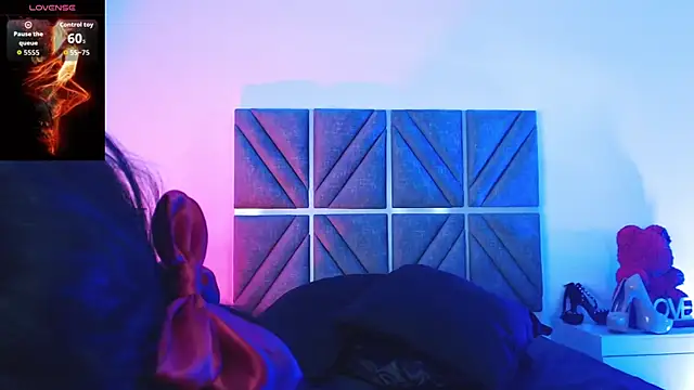 AlombraMorris online show from November 2025 12:07:01 PM