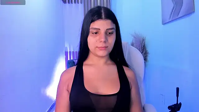 Snapshot of PauliinaBelle_ chatting on January 2026 12:43:01 PM PauliinaBelle online show from January 2026 12:43:01 PM