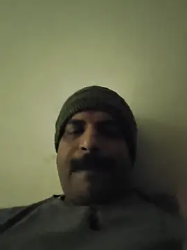 Snapshot of vardh033 chatting on November 2025 08:29:01 PM vardh033 online show from November 2025 08:29:01 PM