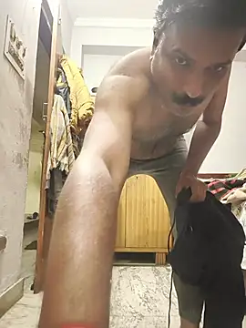 Snapshot of vardh033 chatting on November 2025 12:23:02 PM vardh033 online show from November 2025 12:23:02 PM