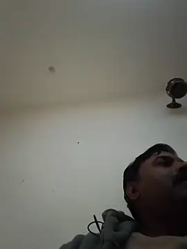 Snapshot of vardh033 chatting on November 2025 03:39:01 PM vardh033 online show from November 2025 03:39:01 PM