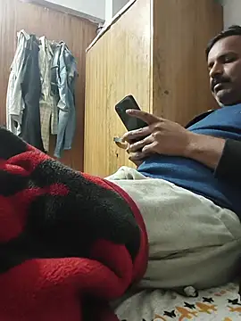 Snapshot of vardh033 chatting on November 2025 03:15:02 PM vardh033 online show from November 2025 03:15:02 PM