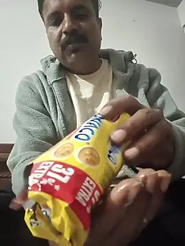 Snapshot of vardh033 chatting on December 2025 05:41:01 PM vardh033 online show from December 2025 05:41:01 PM