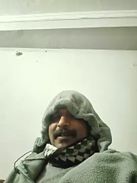 Snapshot of vardh033 chatting on December 2025 01:41:02 PM vardh033 online show from December 2025 01:41:02 PM