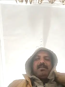 Snapshot of vardh033 chatting on January 2026 05:18:02 PM vardh033 online show from January 2026 05:18:02 PM