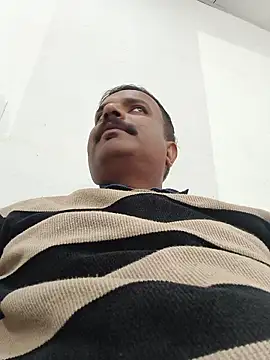 Snapshot of vardh033 chatting on January 2026 07:34:01 AM vardh033 online show from January 2026 07:34:01 AM