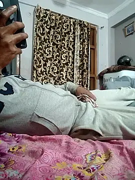 Snapshot of vardh033 chatting on February 2026 03:05:02 PM vardh033 online show from February 2026 03:05:02 PM