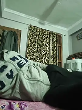 Snapshot of vardh033 chatting on February 2026 02:08:02 AM vardh033 online show from February 2026 02:08:02 AM