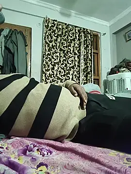 Snapshot of vardh033 chatting on February 2026 05:53:02 PM vardh033 online show from February 2026 05:53:02 PM