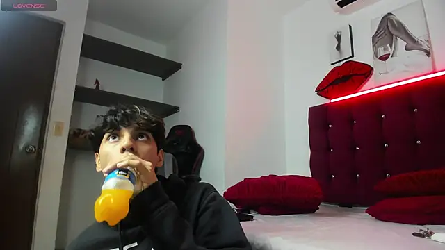 lightboy0 online show from October 2025 02:59:02 PM