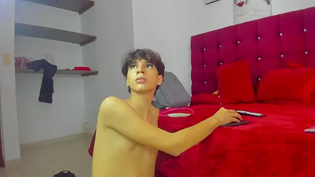 lightboy0 online show from November 2025 03:43:02 PM