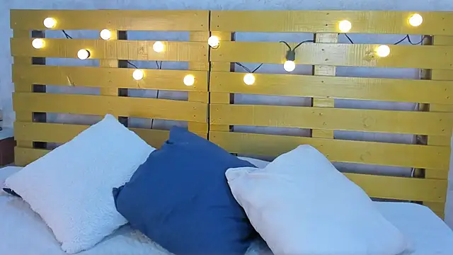 Snapshot of thalia888_ chatting on September 2025 07:03:02 PM thalia888 online show from September 2025 07:03:02 PM