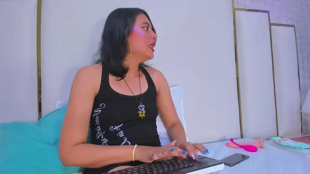 Snapshot of thalia888_ chatting on October 2025 07:14:02 PM thalia888 online show from October 2025 07:14:02 PM