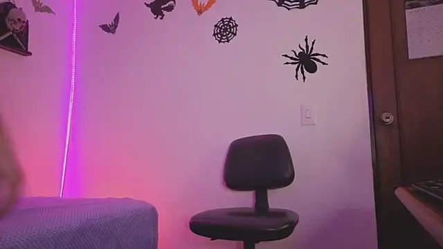 MiaCollinssx online show from October 2025 01:00:01 PM