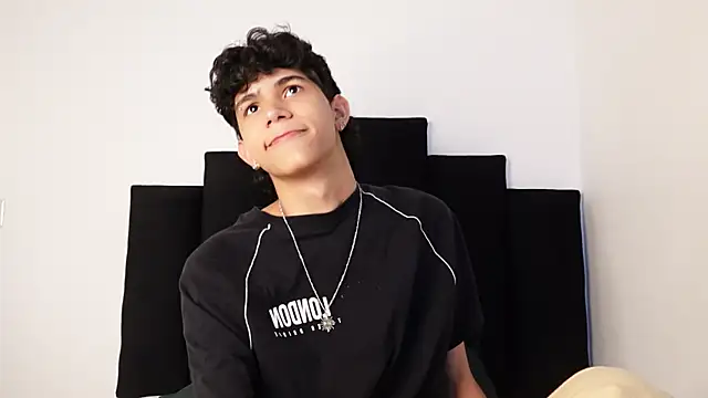 alexmark  online show from September 2025 02:20:01 PM