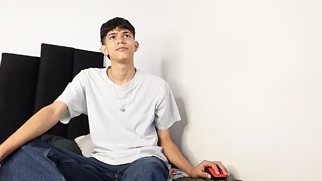 alexmark  online show from October 2025 02:02:01 PM