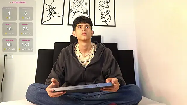 Snapshot of alexmark_ chatting on January 2026 01:24:02 PM alexmark online show from January 2026 01:24:02 PM