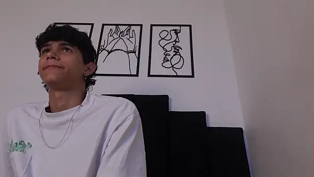 Snapshot of alexmark_ chatting on February 2026 01:33:02 PM alexmark online show from February 2026 01:33:02 PM