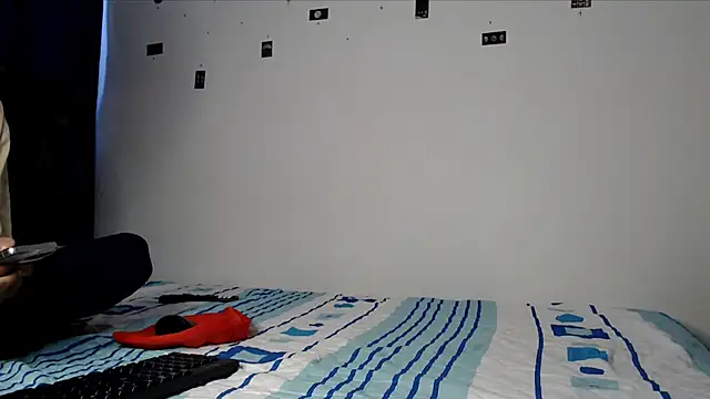 Snapshot of alexmark_ chatting on May 2026 04:35:01 PM alexmark online show from May 2026 04:35:01 PM