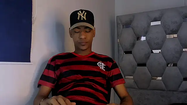 tiago xxx  online show from October 2025 08:09:02 PM