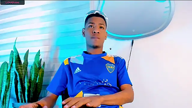 tiago xxx  online show from November 2025 08:43:01 PM