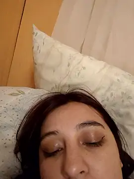 Snapshot of caronicole77 chatting on January 2026 11:31:01 PM caronicole77 online show from January 2026 11:31:01 PM