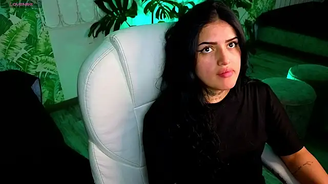 Snapshot of sari_belle chatting on September 2025 09:31:01 PM sari belle online show from September 2025 09:31:01 PM