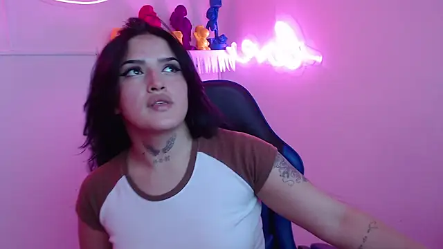 Snapshot of sari_belle chatting on October 2025 09:33:01 PM sari belle online show from October 2025 09:33:01 PM