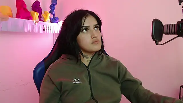 Snapshot of sari_belle chatting on October 2025 10:01:01 AM sari belle online show from October 2025 10:01:01 AM