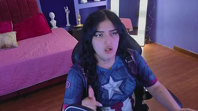 Snapshot of sari_belle chatting on December 2025 09:01:02 PM sari belle online show from December 2025 09:01:02 PM