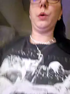 Snapshot of Swiss_Lady chatting on October 2025 12:29:05 AM Swiss Lady online show from October 2025 12:29:05 AM