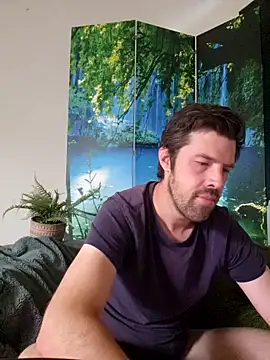 Snapshot of welcome-to-the-jungle chatting on August 2026 08:28:01 AM welcome-to-the-jungle online show from August 2026 08:28:01 AM