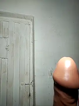 Snapshot of Georgina_Bigboobs chatting on September 2025 04:47:01 AM Georgina Bigboobs online show from September 2025 04:47:01 AM