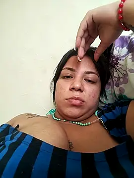 Snapshot of Georgina_Bigboobs chatting on November 2025 08:08:02 PM Georgina Bigboobs online show from November 2025 08:08:02 PM