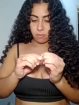 Snapshot of A_maddy chatting on November 2025 12:21:02 AM A maddy online show from November 2025 12:21:02 AM